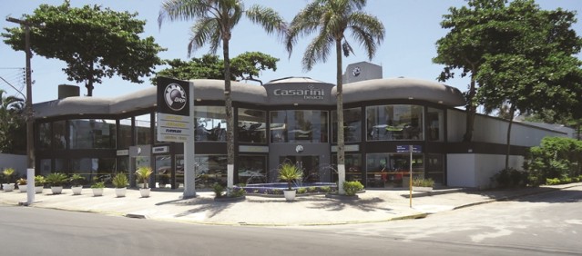 Casarini Beach, a melhor revenda BRP também está no litoral paulista. Showroom Casarini Beach na praia da Enseada, Guarujá/SP
